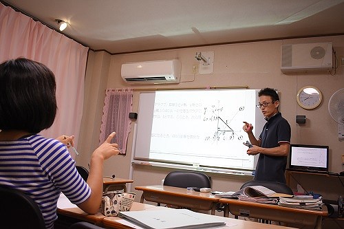 浜松浜北学習塾ロイヤルロード個別授業中の中学生
